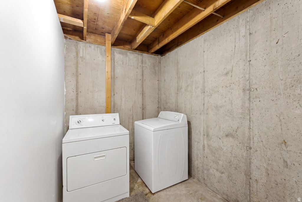 2326 W HEATHERGLEN DR Taylorsville, UT 84129