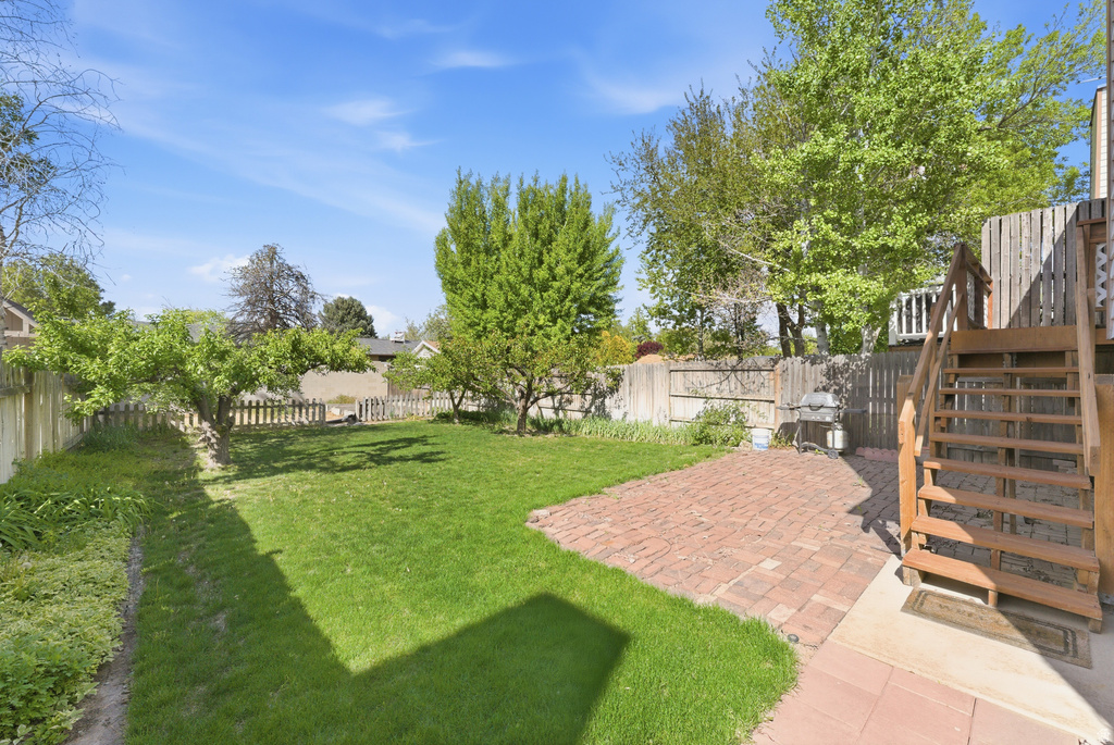 2326 W HEATHERGLEN DR Taylorsville, UT 84129