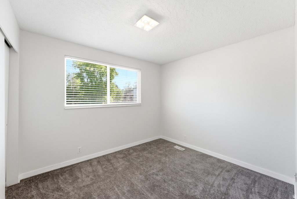 2326 W HEATHERGLEN DR Taylorsville, UT 84129