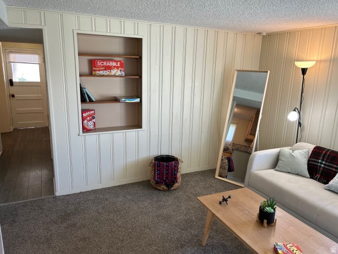 1766 E SOUTHWOODSIDE DR Holladay, UT 84124