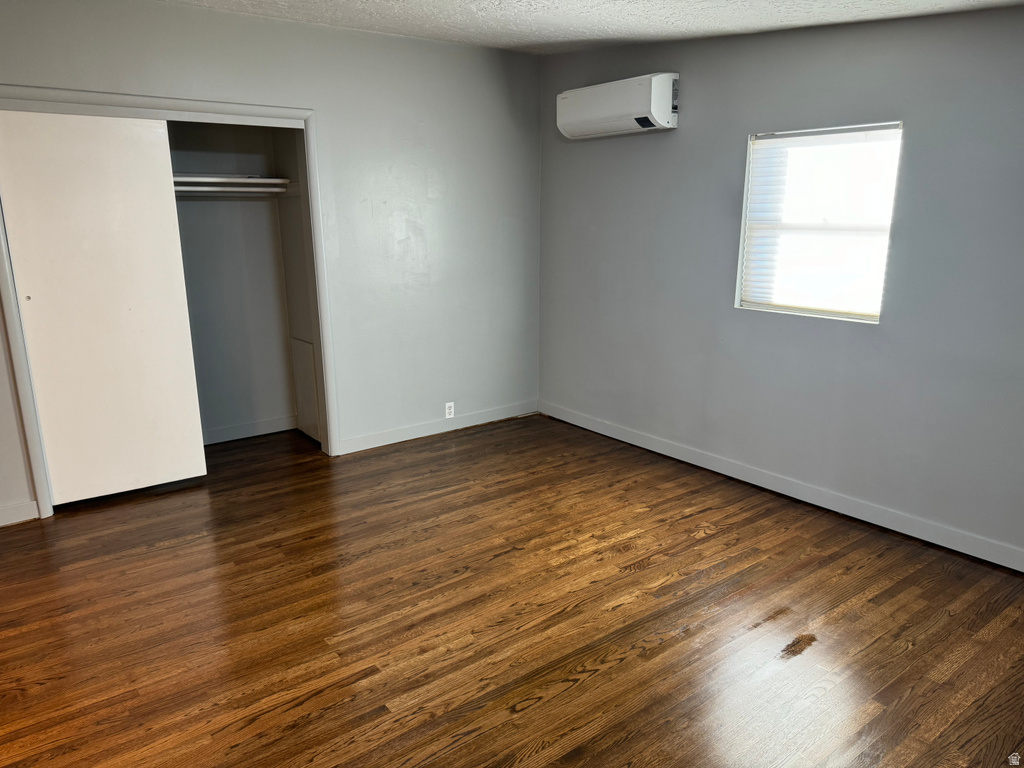 1766 E SOUTHWOODSIDE DR Holladay, UT 84124