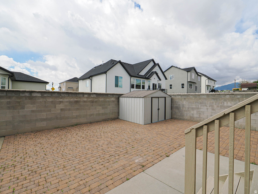 5689 W LUGANO DR West Jordan, UT 84081