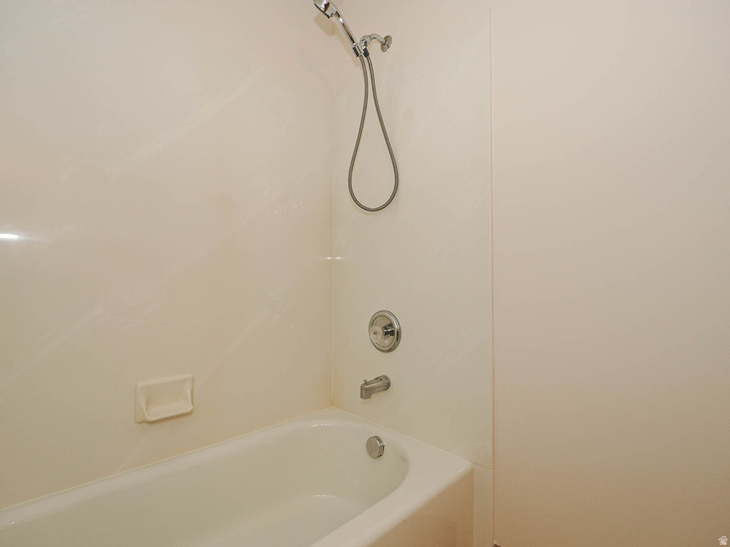 5689 W LUGANO DR West Jordan, UT 84081