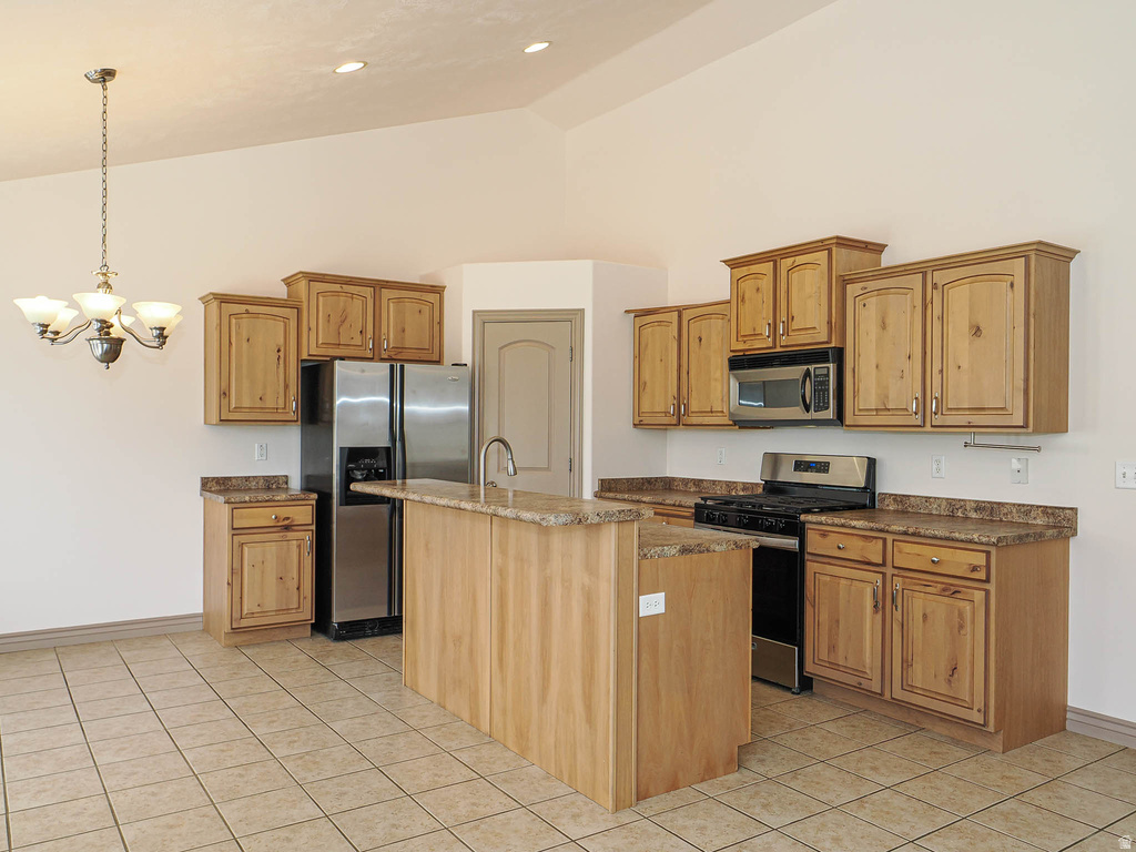 5689 W LUGANO DR West Jordan, UT 84081