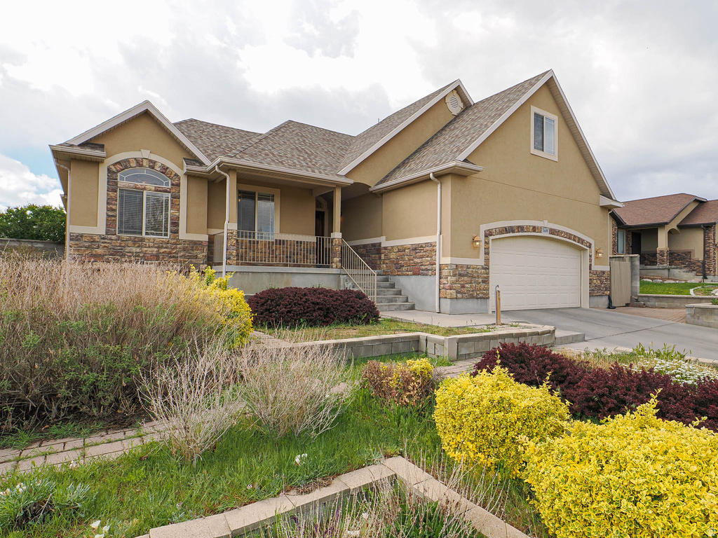 5689 W LUGANO DR West Jordan, UT 84081
