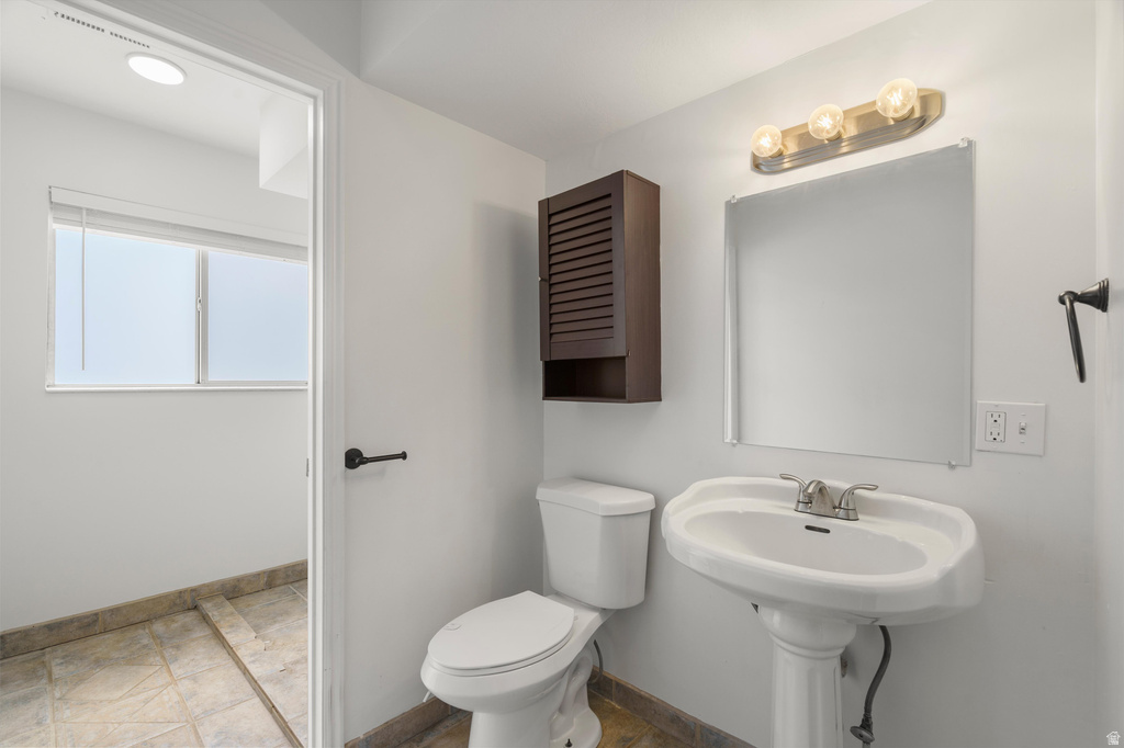 1362 E 5150 S South Ogden, UT 84403