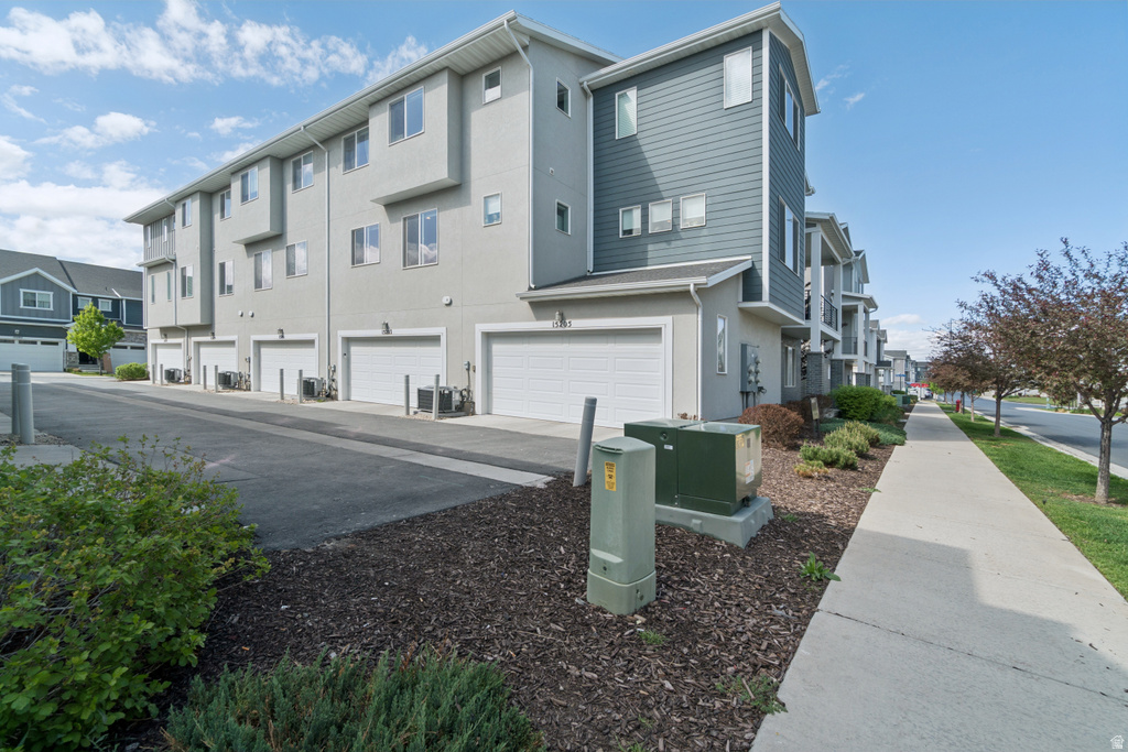 15203 S TACK WAY Bluffdale, UT 84065