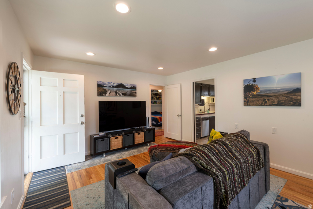 2011 S NEVADA ST Salt Lake City, UT 84108