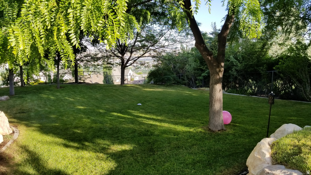 3864 S MONARCH DR Bountiful, UT 84010