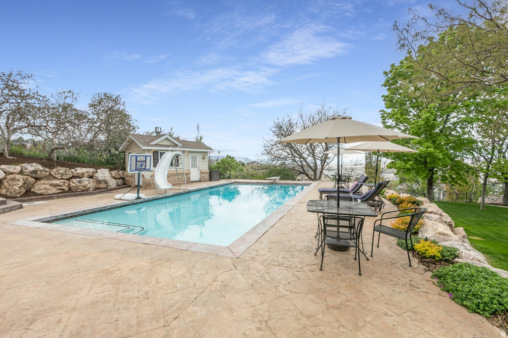 3864 S MONARCH DR Bountiful, UT 84010