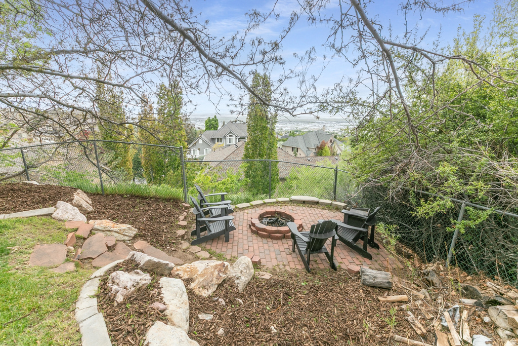 3864 S MONARCH DR Bountiful, UT 84010