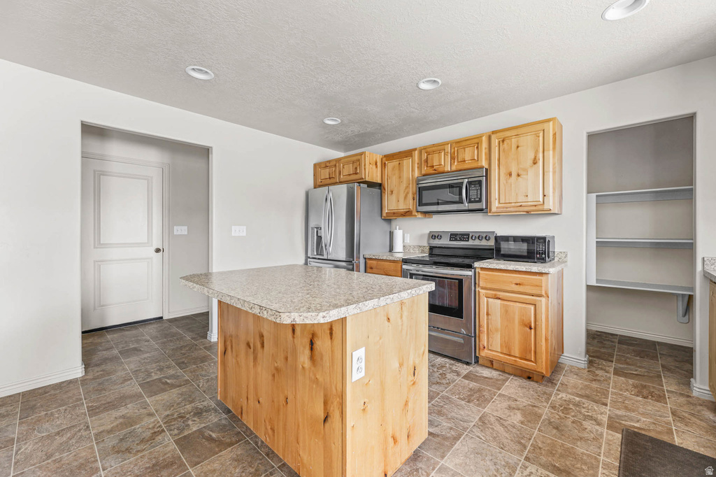 437 TOPAZ DR Santaquin, UT 84655