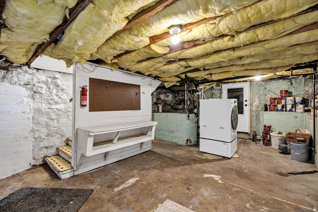 324 W CENTER ST Logan, UT 84321