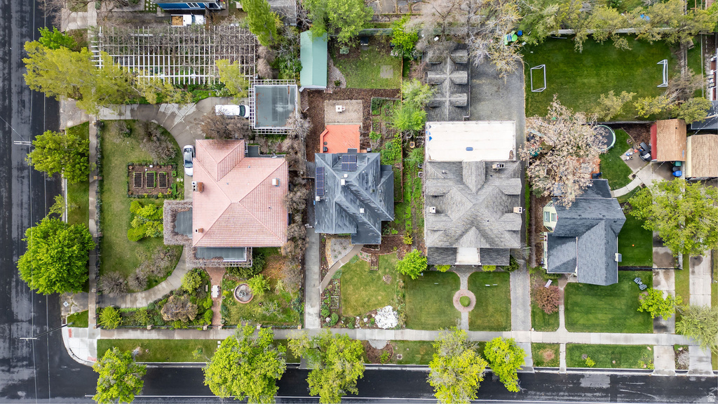 324 W CENTER ST Logan, UT 84321