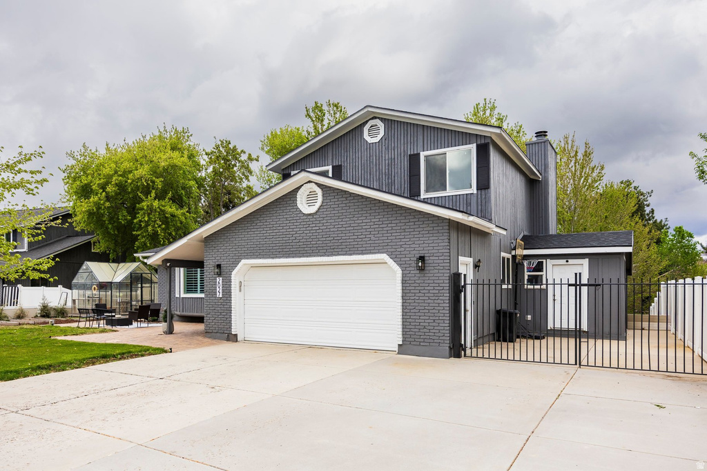 2027 E 10095 S Sandy, UT 84092