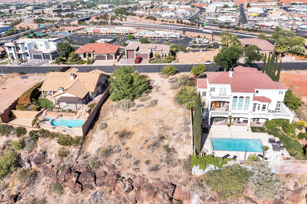 318  CREST LINE CIR St. George, UT 84790
