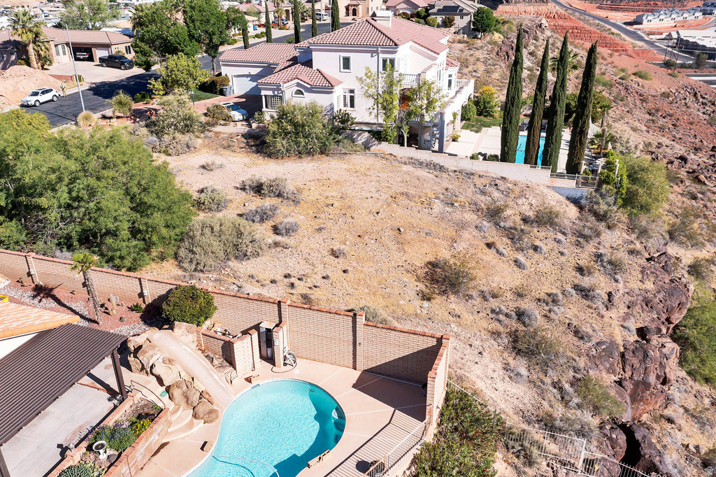 318  CREST LINE CIR St. George, UT 84790
