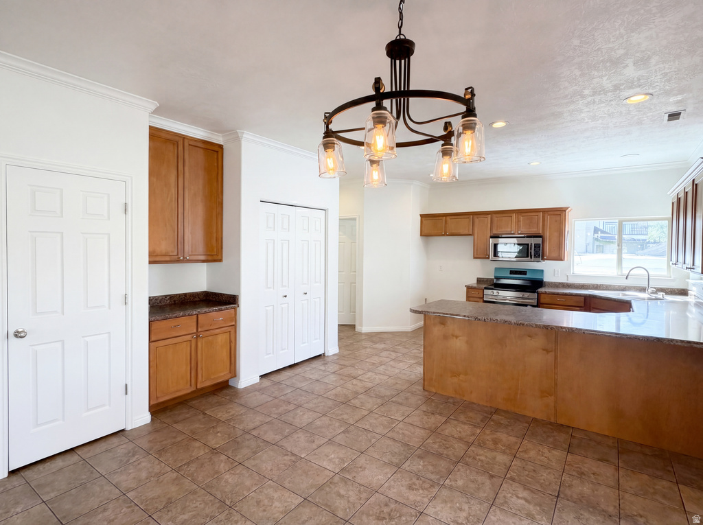 896 W 1625 S Lehi, UT 84043