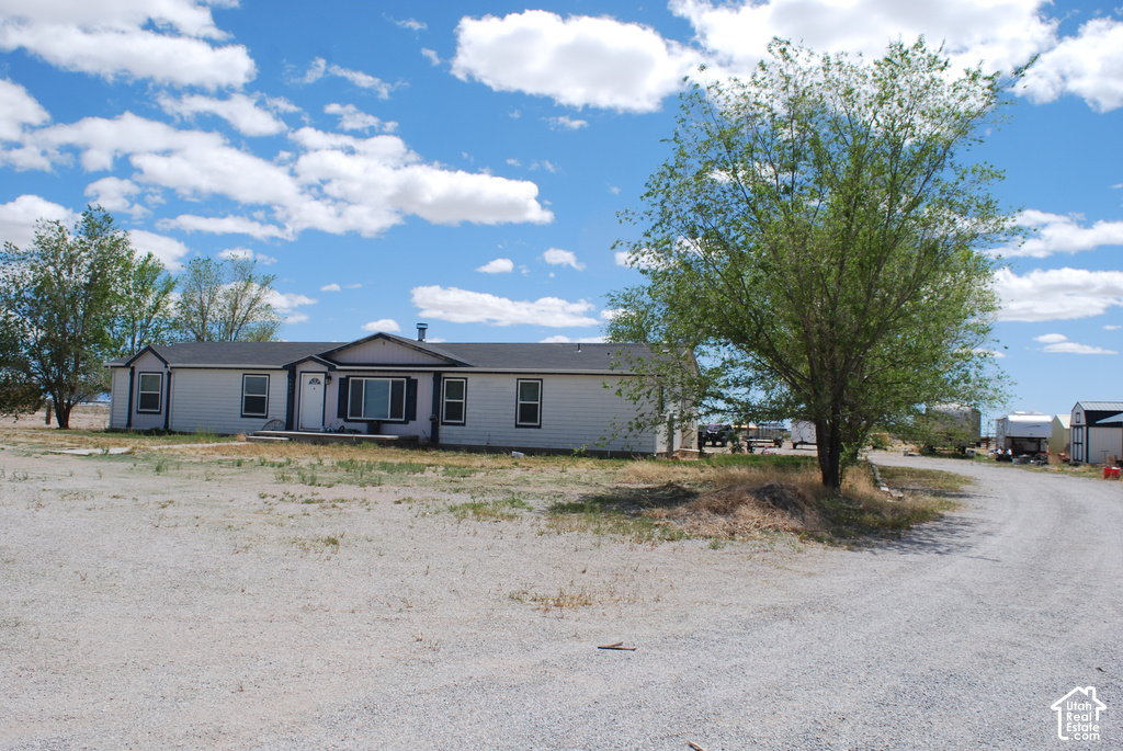 1055 W ASHBY RD photo 2