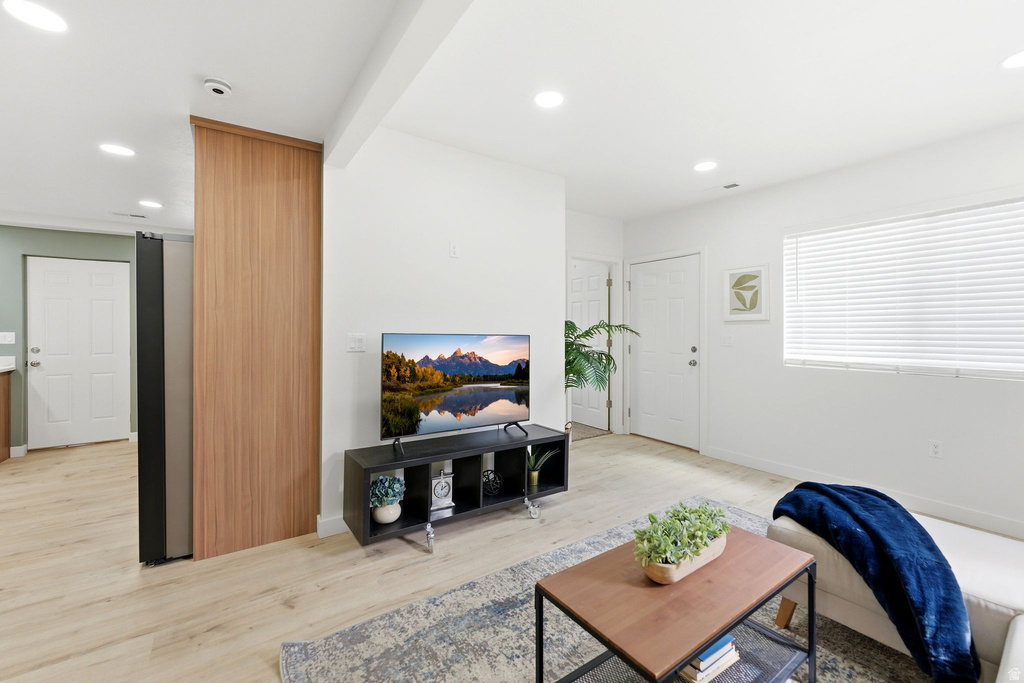 1614 W SUNSET AVE West Valley City, UT 84119