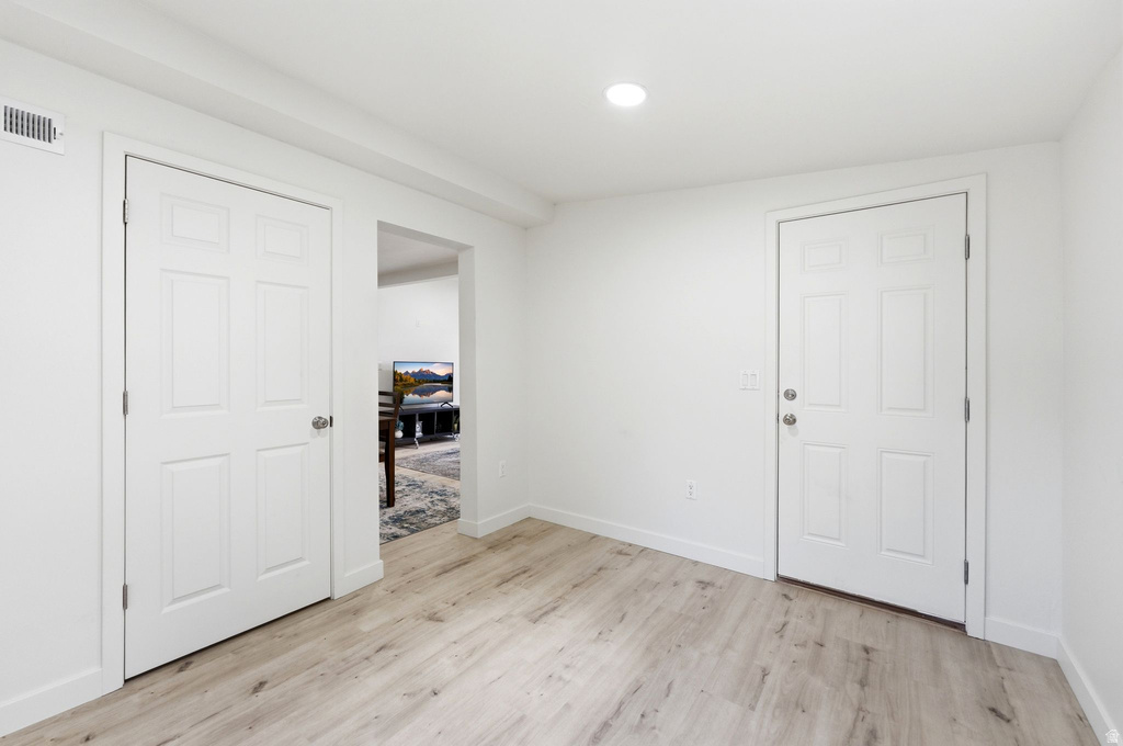 1614 W SUNSET AVE West Valley City, UT 84119