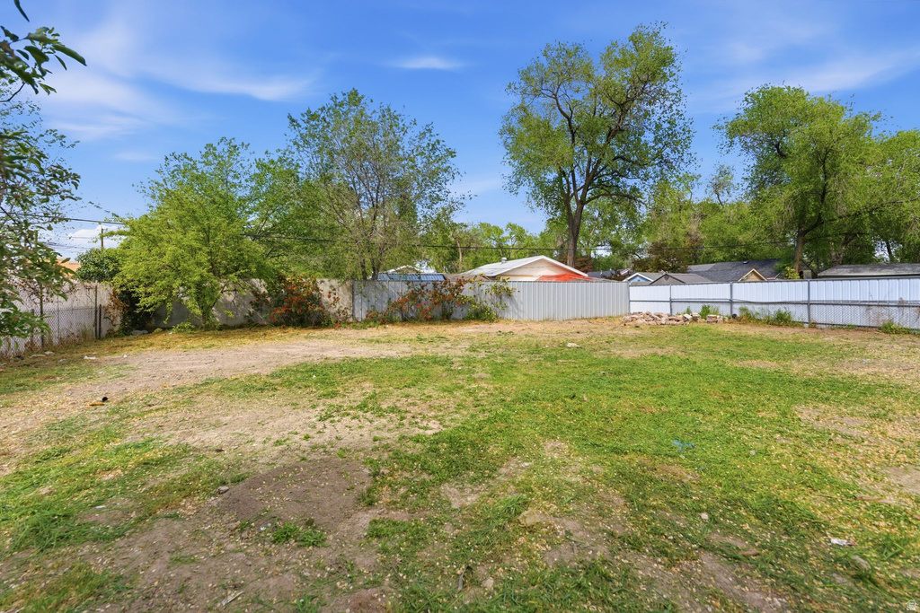 1614 W SUNSET AVE West Valley City, UT 84119