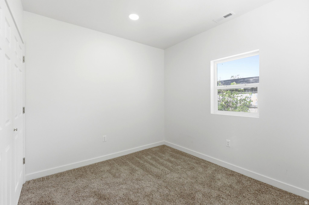 1614 W SUNSET AVE West Valley City, UT 84119