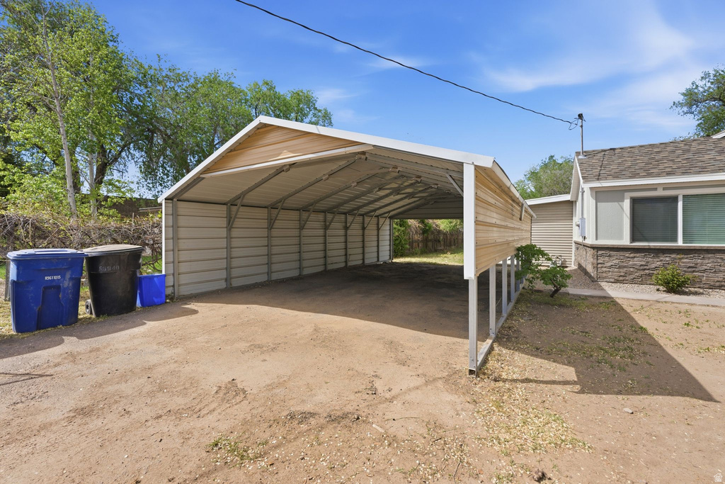 1614 W SUNSET AVE West Valley City, UT 84119