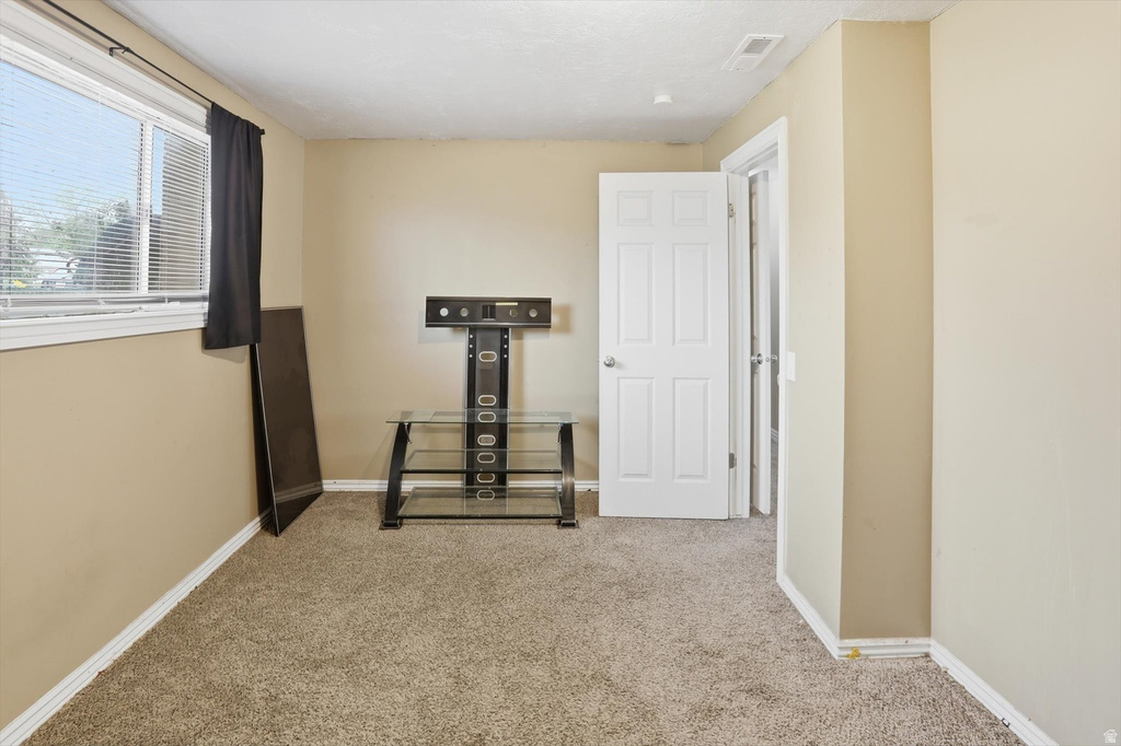 4931 S 2825 W Roy, UT 84067