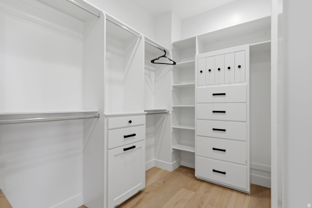 1924 W PEARL PARK CIR Kaysville, UT 84037