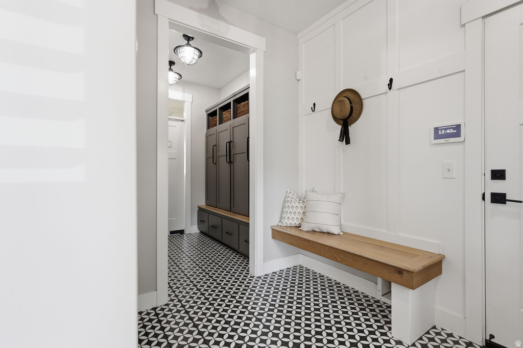 1924 W PEARL PARK CIR Kaysville, UT 84037