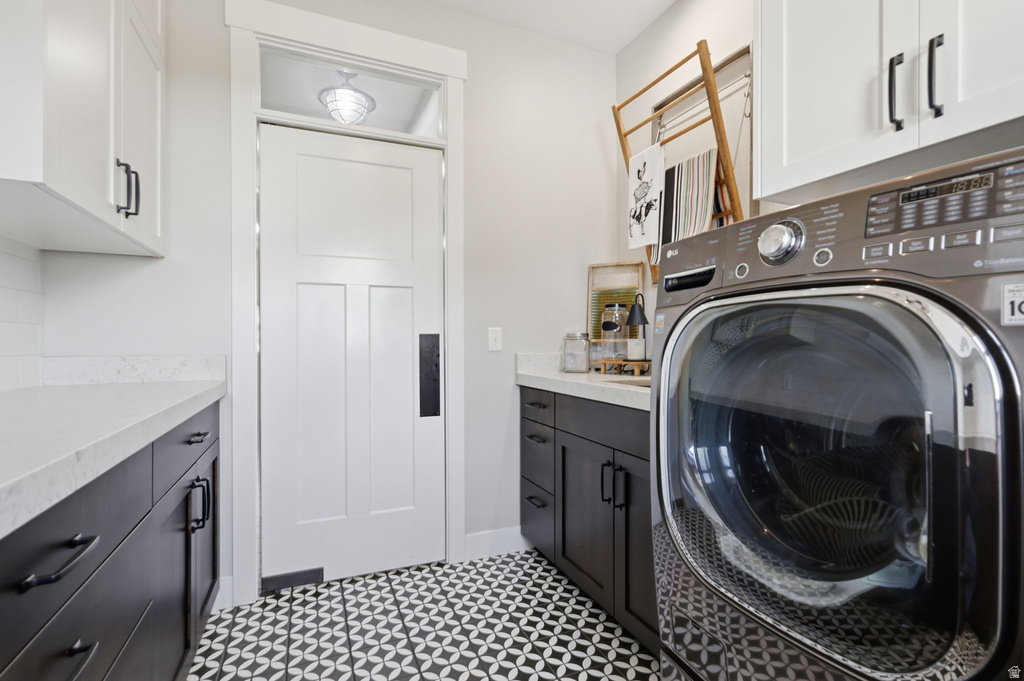 1924 W PEARL PARK CIR Kaysville, UT 84037