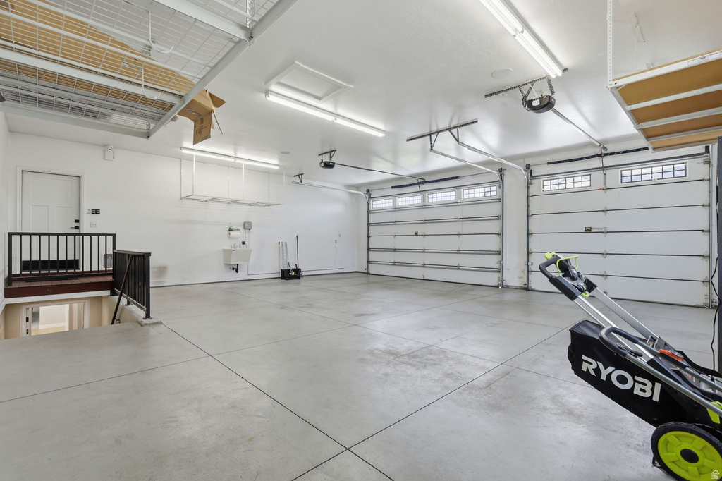 1924 W PEARL PARK CIR Kaysville, UT 84037