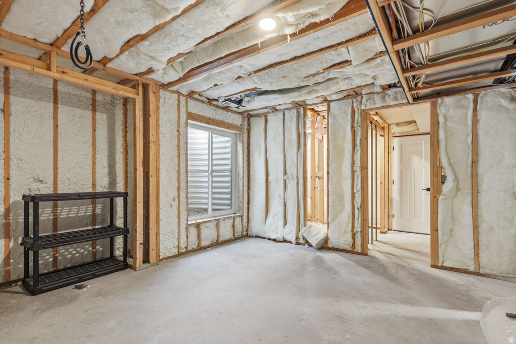 1924 W PEARL PARK CIR Kaysville, UT 84037