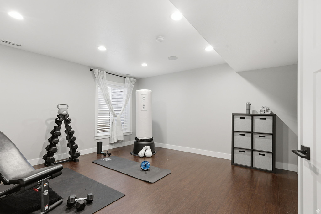 1924 W PEARL PARK CIR Kaysville, UT 84037