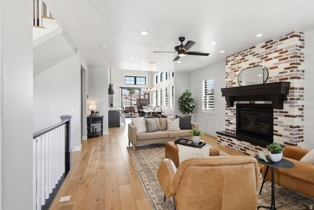 1924 W PEARL PARK CIR Kaysville, UT 84037