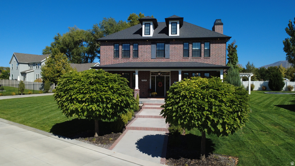 1924 W PEARL PARK CIR Kaysville, UT 84037