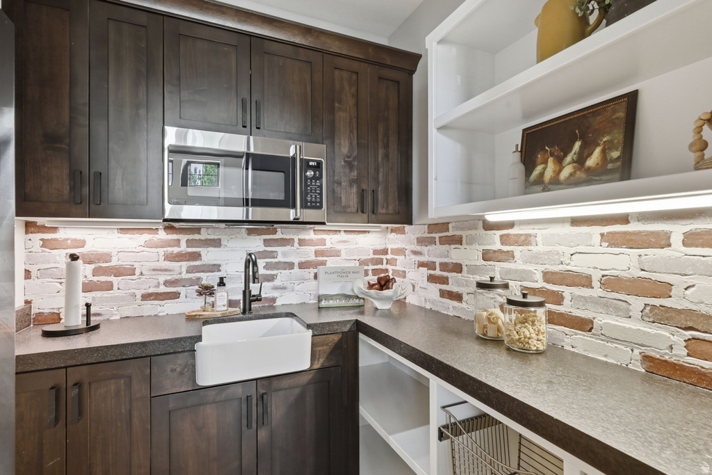 1924 W PEARL PARK CIR Kaysville, UT 84037