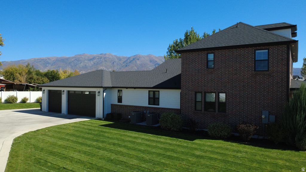 1924 W PEARL PARK CIR Kaysville, UT 84037