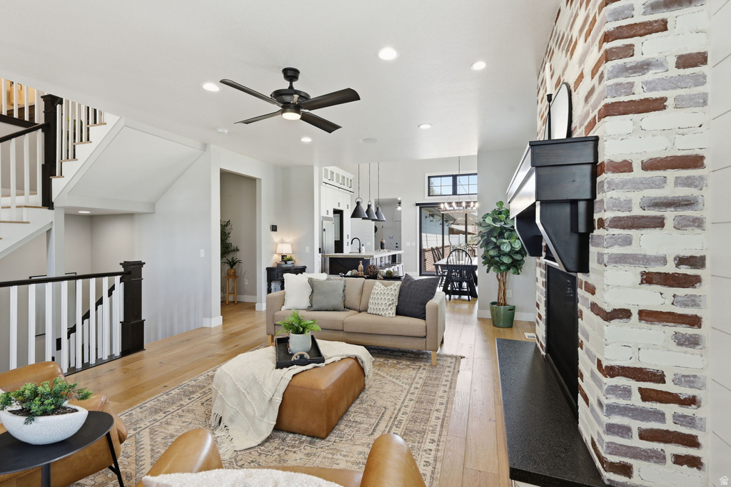 1924 W PEARL PARK CIR Kaysville, UT 84037