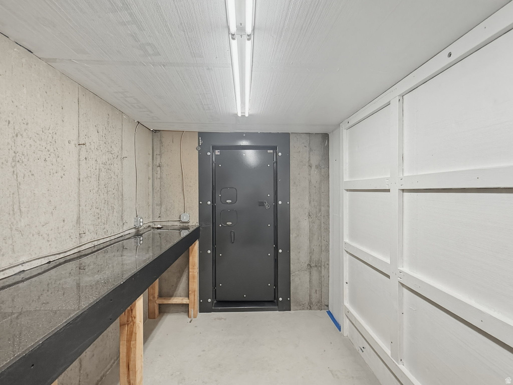 1924 W PEARL PARK CIR Kaysville, UT 84037