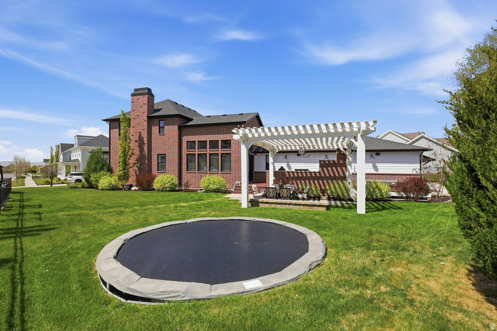 1924 W PEARL PARK CIR Kaysville, UT 84037