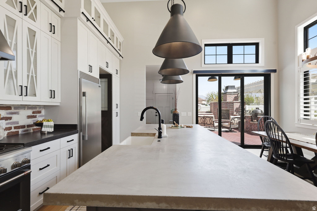 1924 W PEARL PARK CIR Kaysville, UT 84037