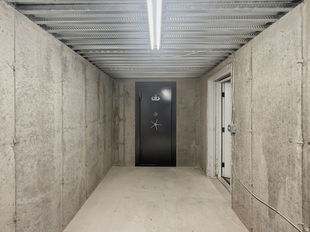 1924 W PEARL PARK CIR Kaysville, UT 84037