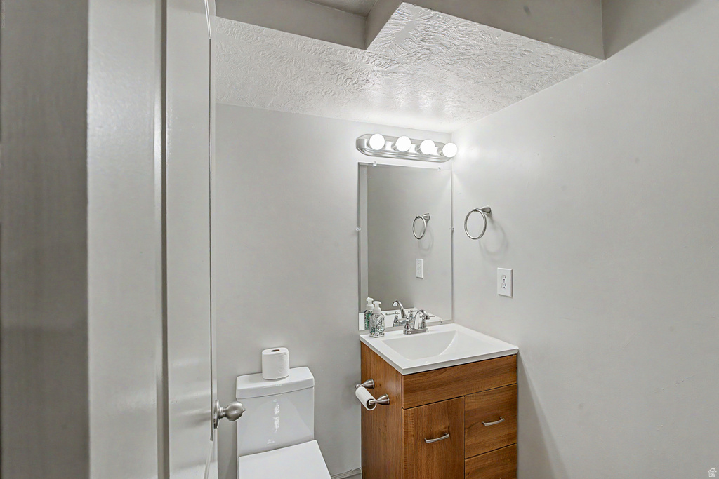 266 E TWIN BRIDGES LN Midvale, UT 84047