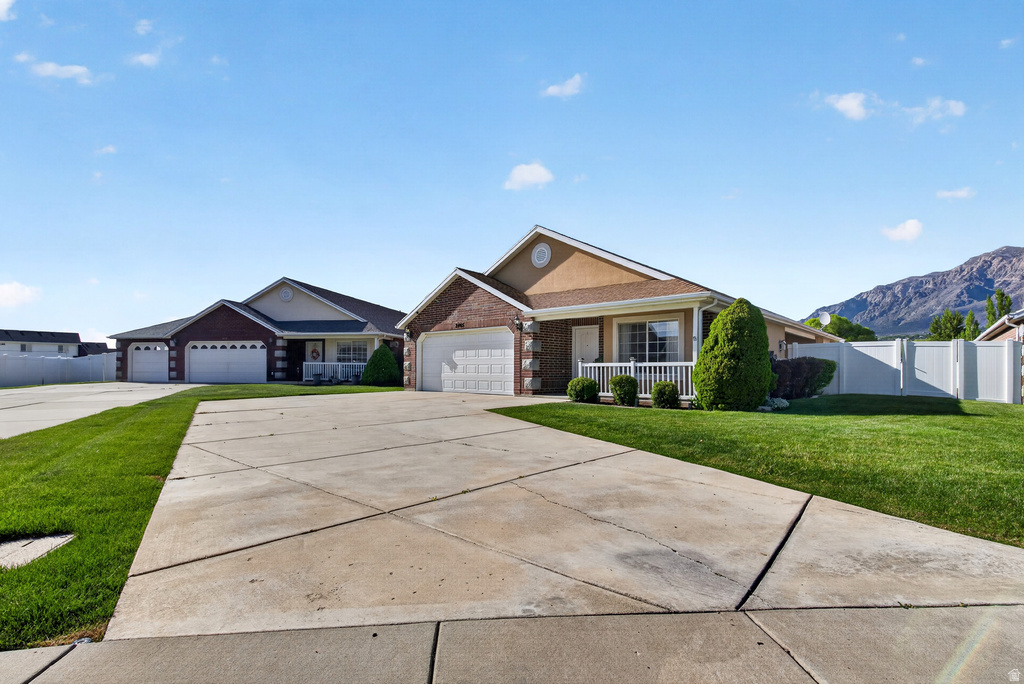 2465 N DORCHESTER AVE Harrisville, UT 84414