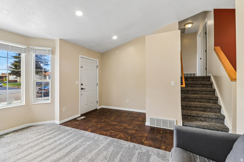 2896 W 6000 S Roy, UT 84067