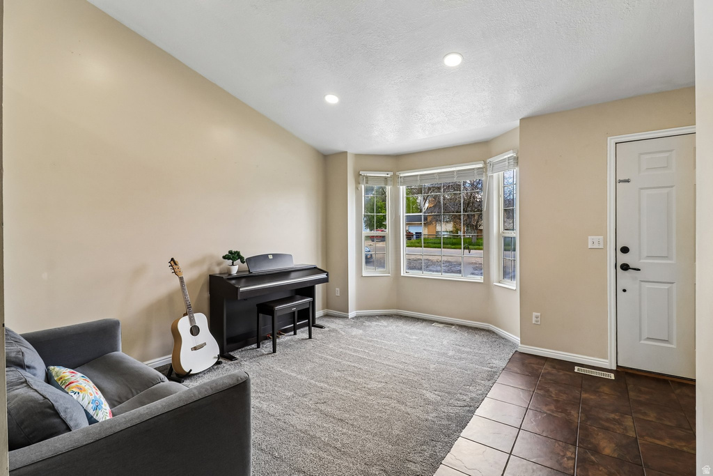 2896 W 6000 S Roy, UT 84067