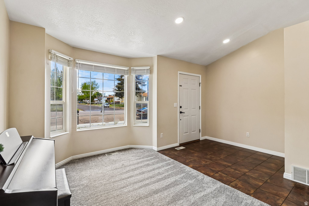 2896 W 6000 S Roy, UT 84067