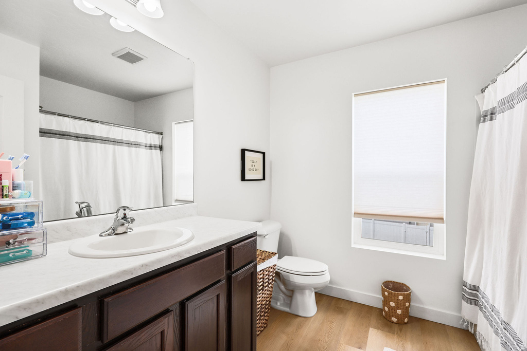 5197 N FOLKSTONE DR Eagle Mountain, UT 84005